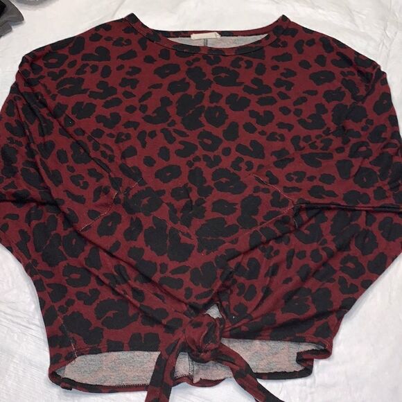 HOPELY Sweaters - HOPELY animal print adorable sweater, Size Small